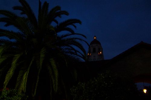 Stanford Campus at Night (palo-alto_100_8044.jpg) wird geladen. Eindrucksvolle Fotos von der Westküste Amerikas erwarten Sie.